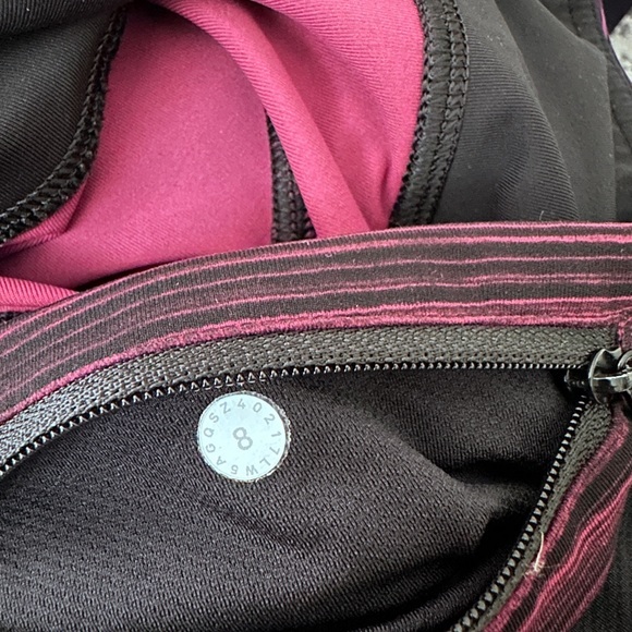 Lululemon 8 Speed Up Tight Leggings - Picture 4 of 11